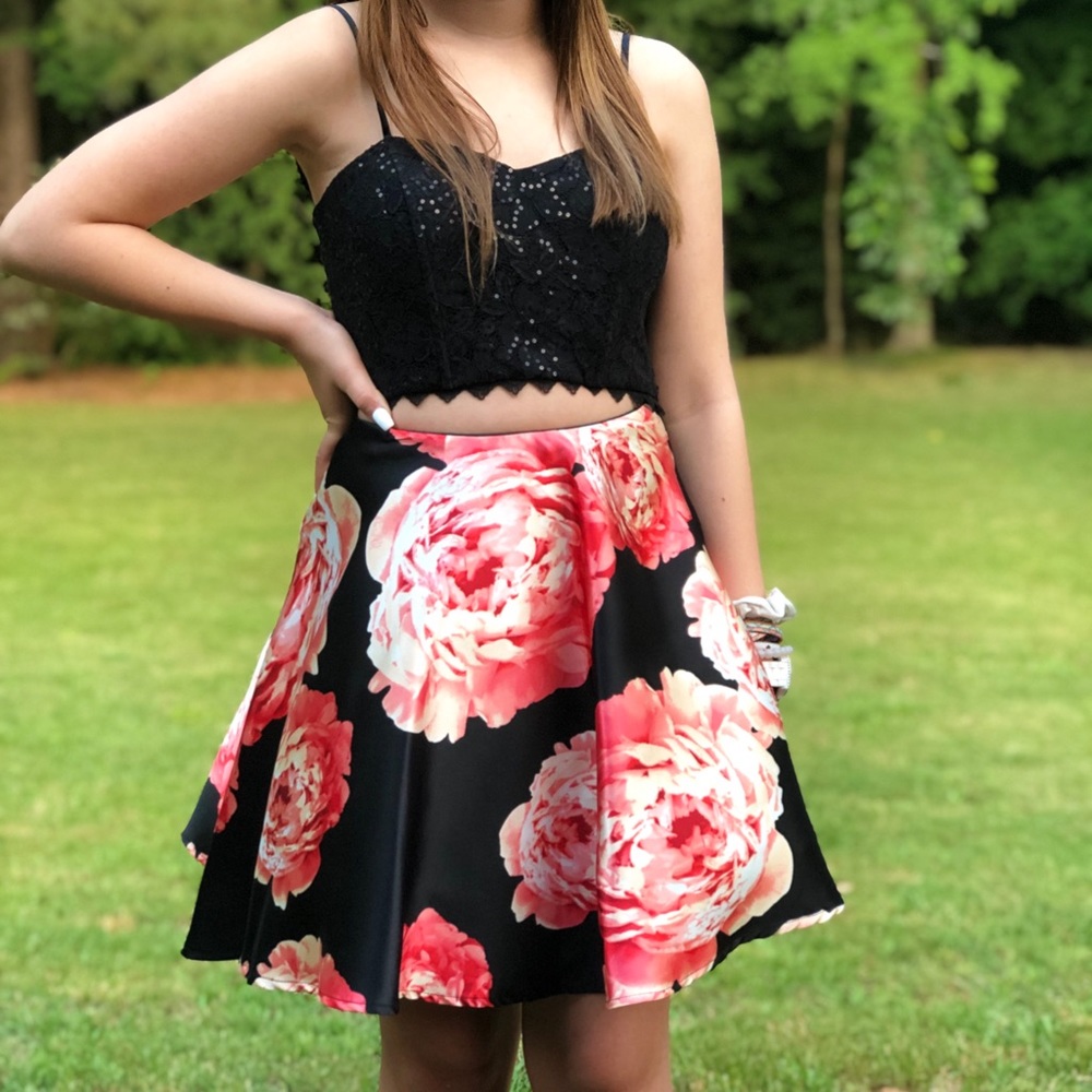 Size 2 juniors formal Dress! homecoming Prom prett